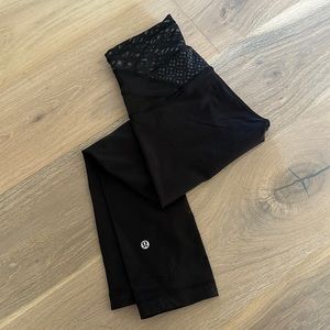 Lululemon high rise leggings. Worn once!